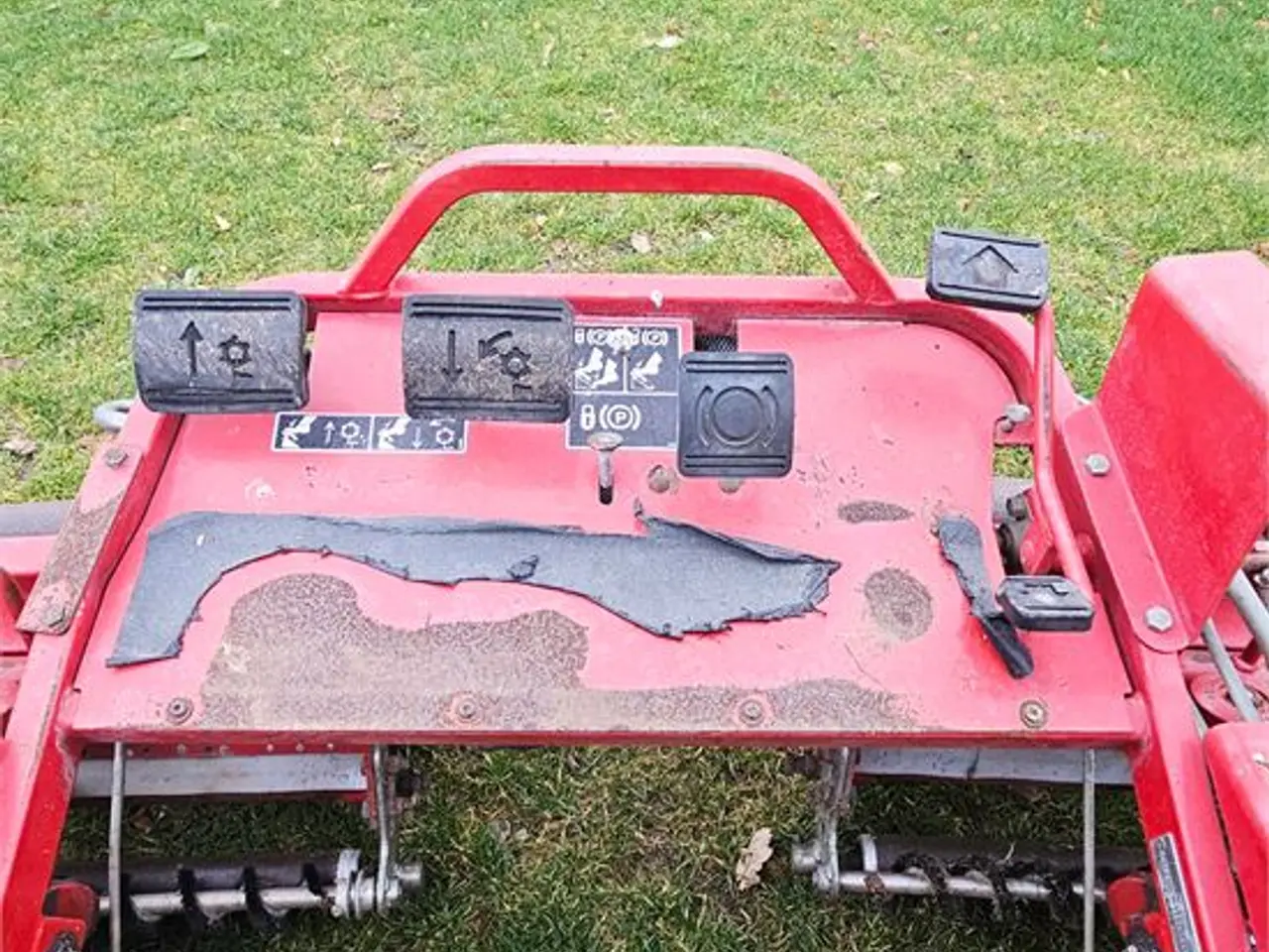 Billede 20 - Toro Greensmaster 3100 - Cylinder lawn mower - With 3 verticutter heads