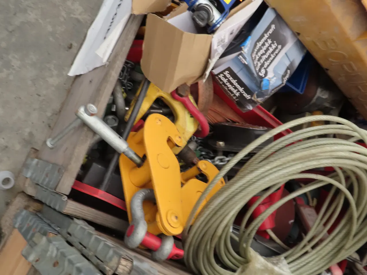 Billede 4 - Palle med materialelift, elkædetalje m.m.