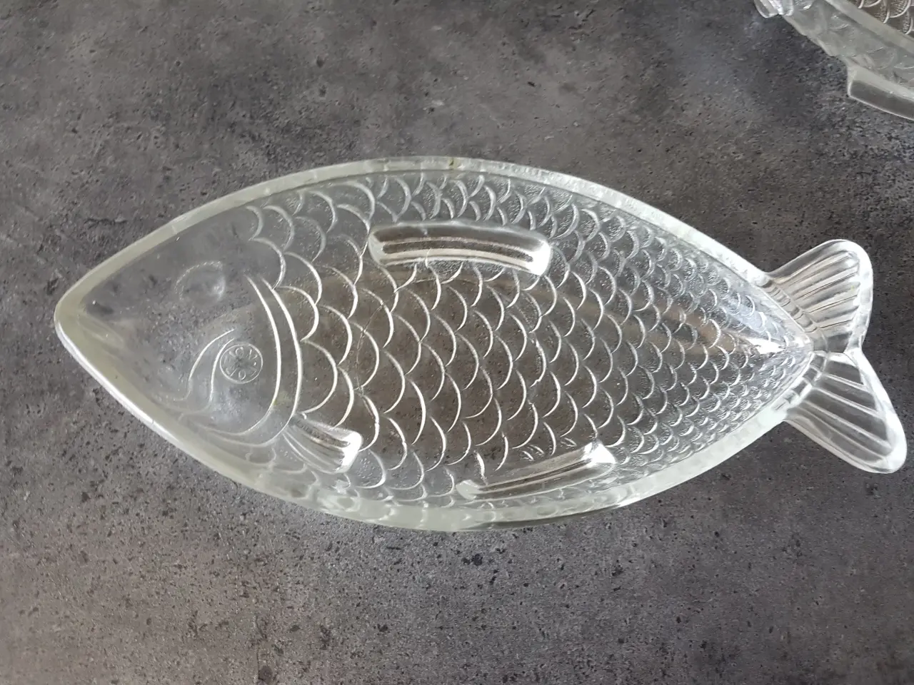 Billede 2 - Fiskefade i glas 2 stk.