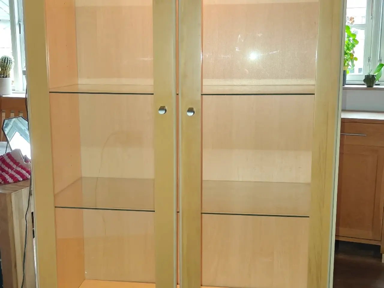 Billede 1 - Glasvitrine med lys
