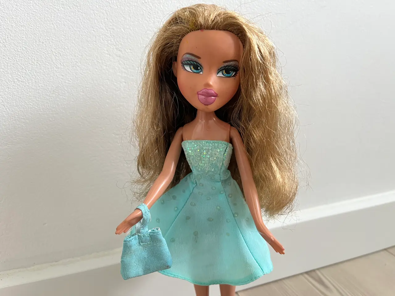 Billede 10 - Bratz Hollywood Style Yasmin med original kjole og