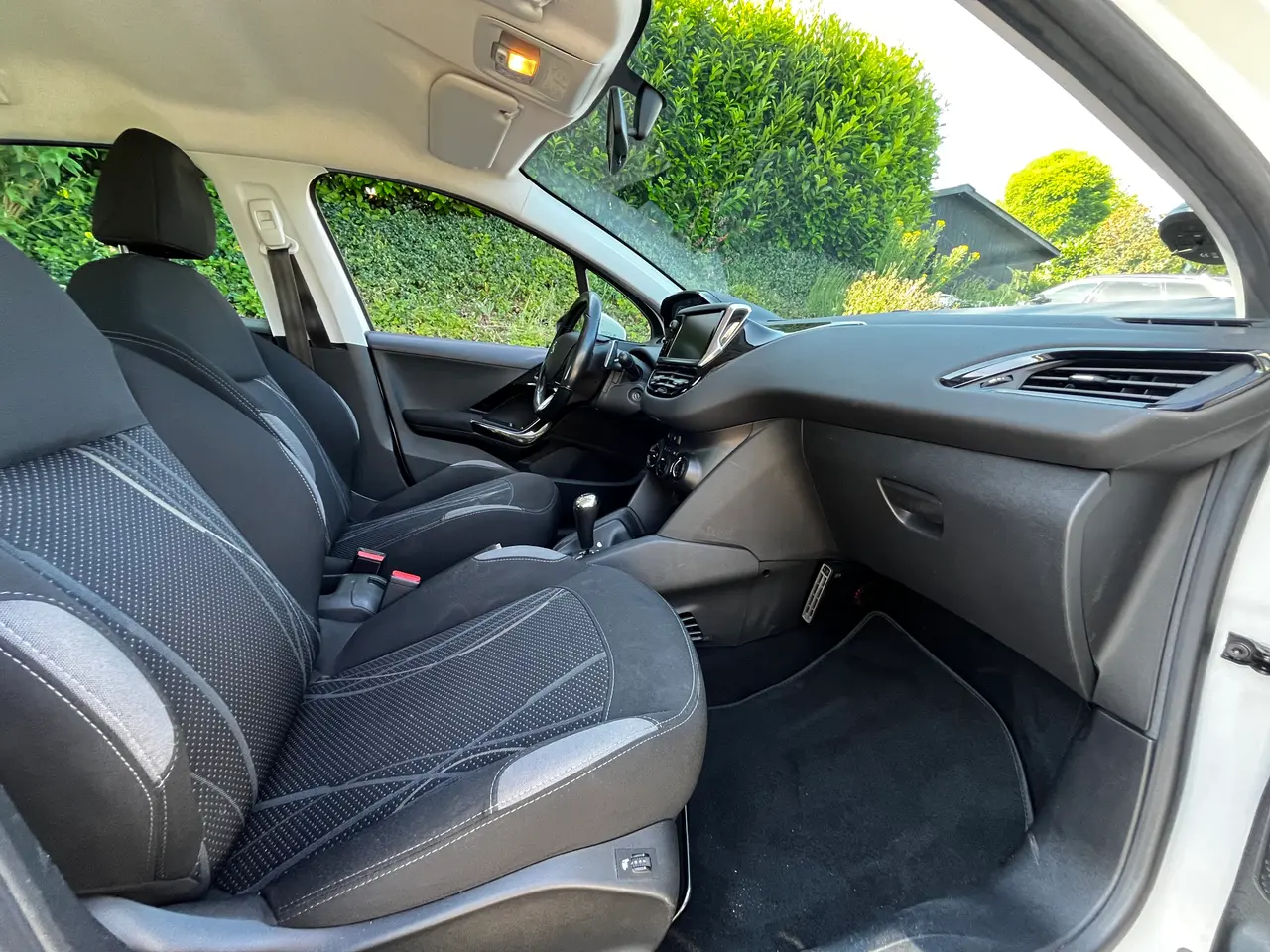 Billede 8 - Peugeot 208 e-hdi aut.