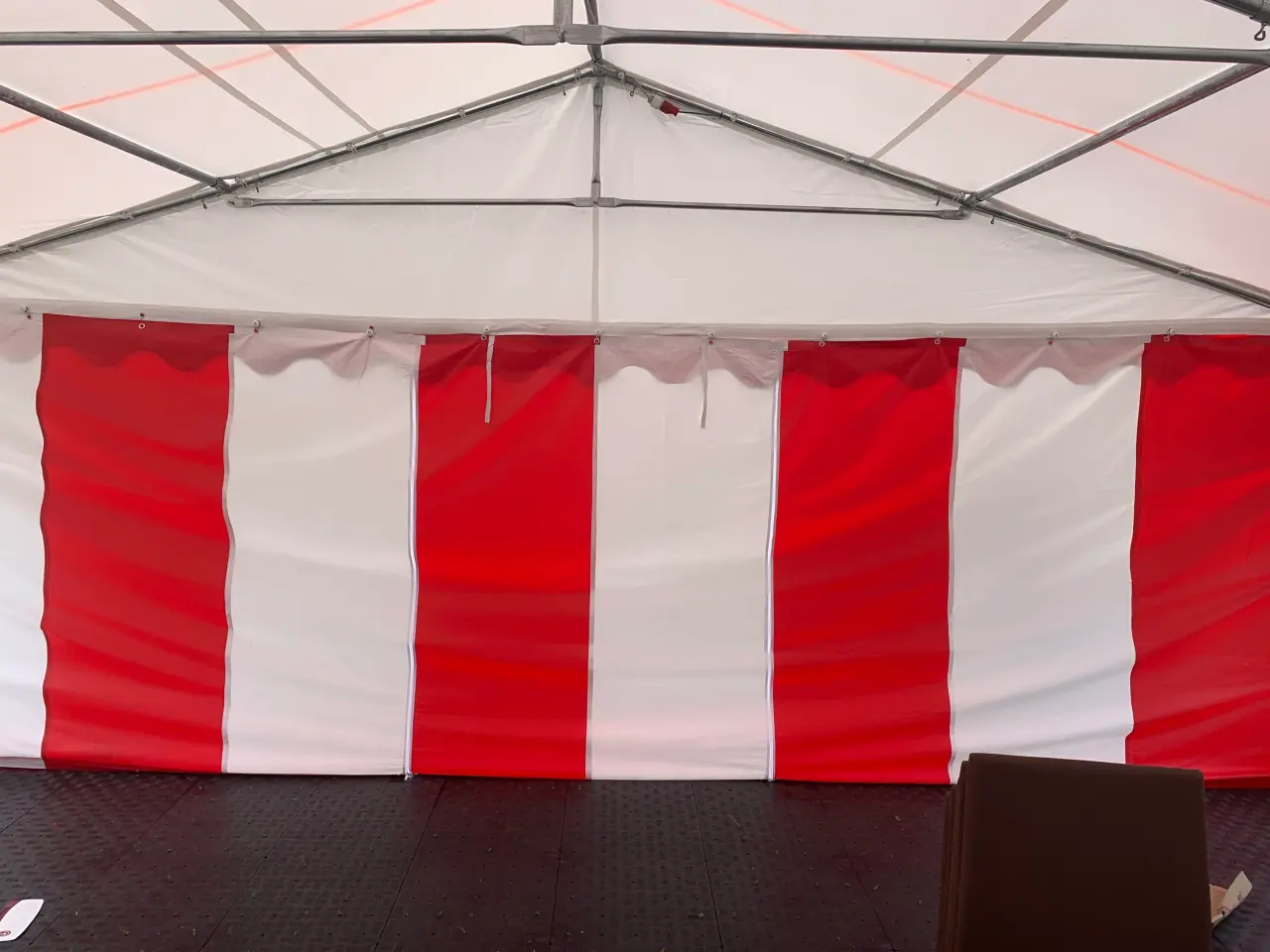 Billede 4 - 6x12 M professionelt partytelt udlejes