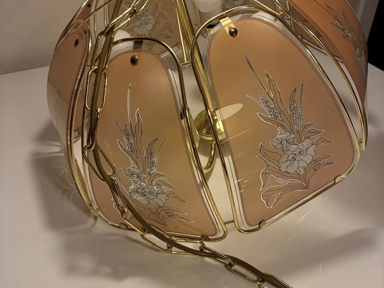 Billede 3 - Vintage loftlampe røgfarvet glas med motiver