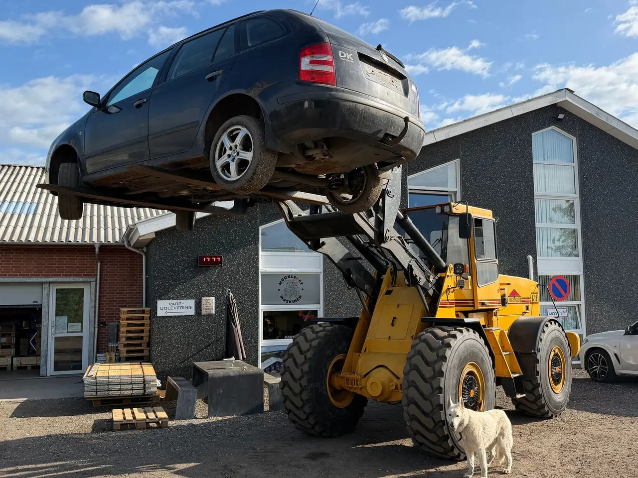 Billede 1 - Ljungby L18 KAN LEVERES MED 750MM HJUL MED TRAKTORMØNSTER FOR + 25.000,-.CENTRALSMØRING, HYDRAULISK VOLVO BM SKIFTE, 3. FUNKTION