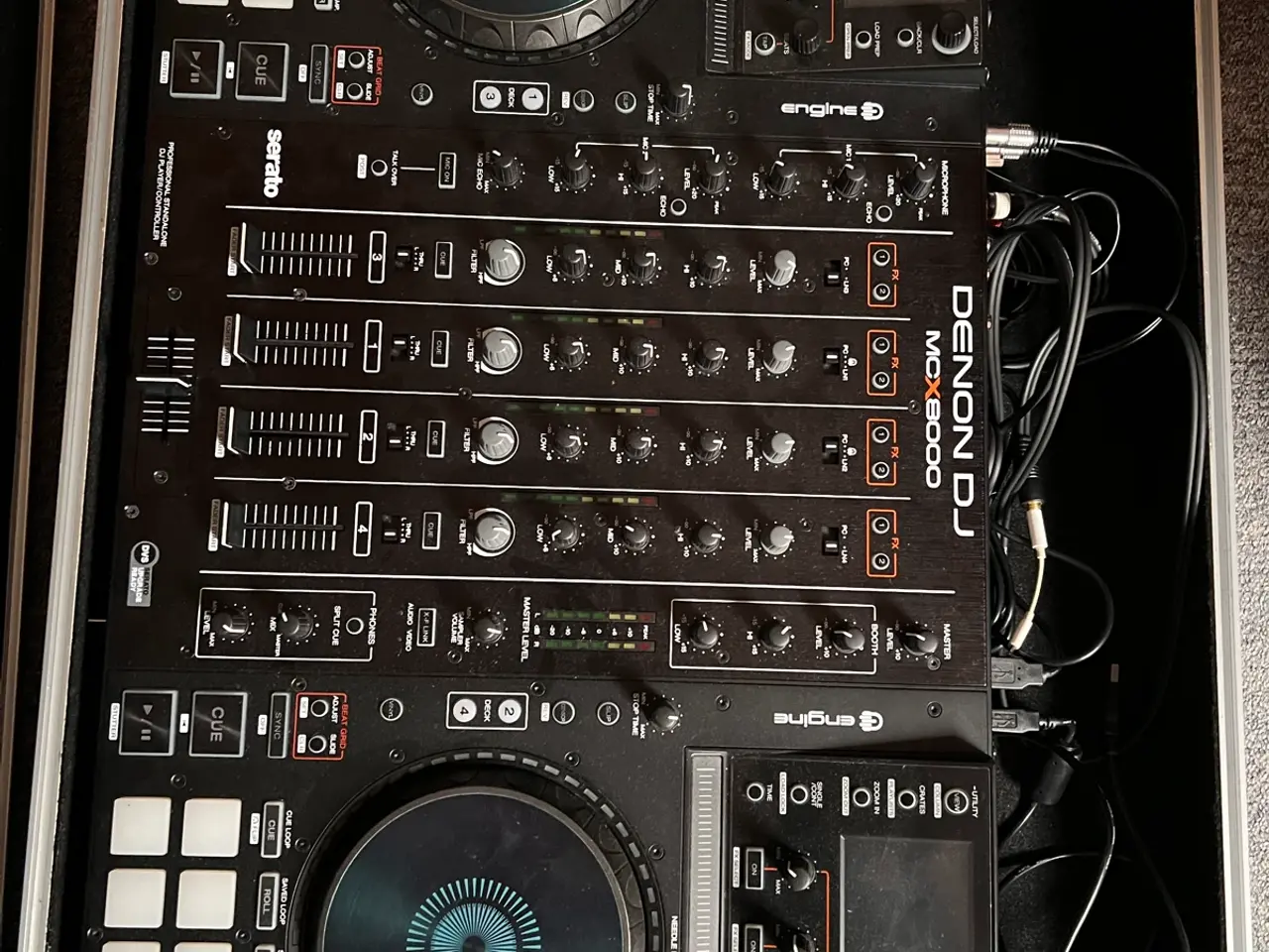 Billede 2 - DJ-UDSTYR SÆLGES – KOMPLET PROFESSIONELT SETUP