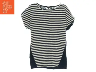 T shirt fra D-Xel (Str. 12 år)