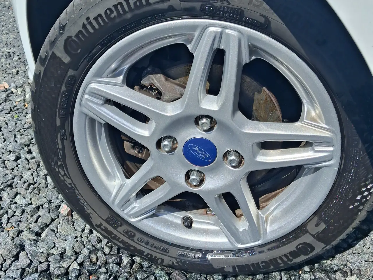 Billede 1 - Alufælge, 15 " med sommerdæk til Ford Fiesta