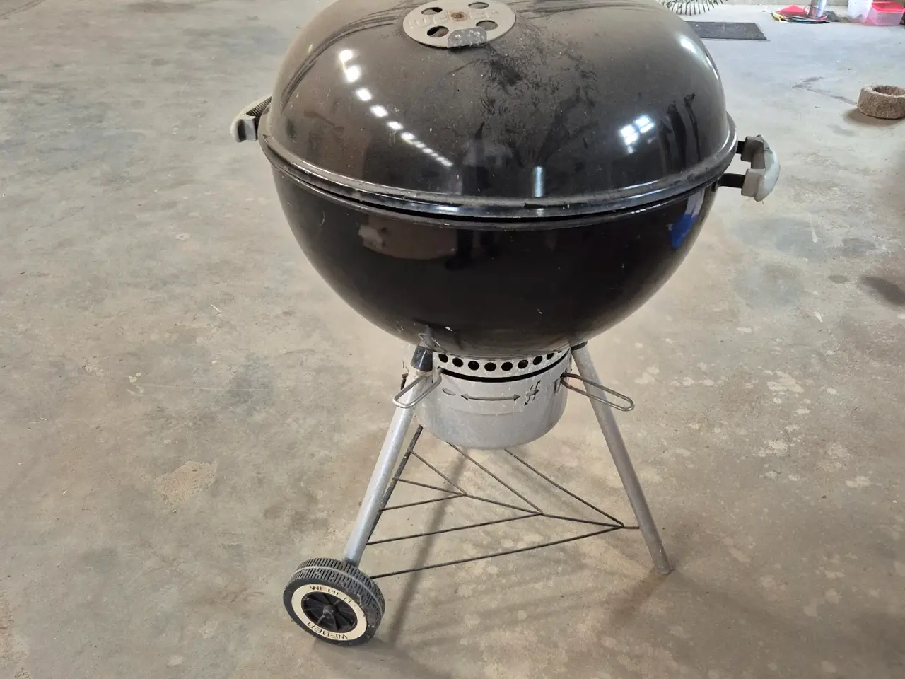 Billede 1 - Weber Kuglegrill sælges