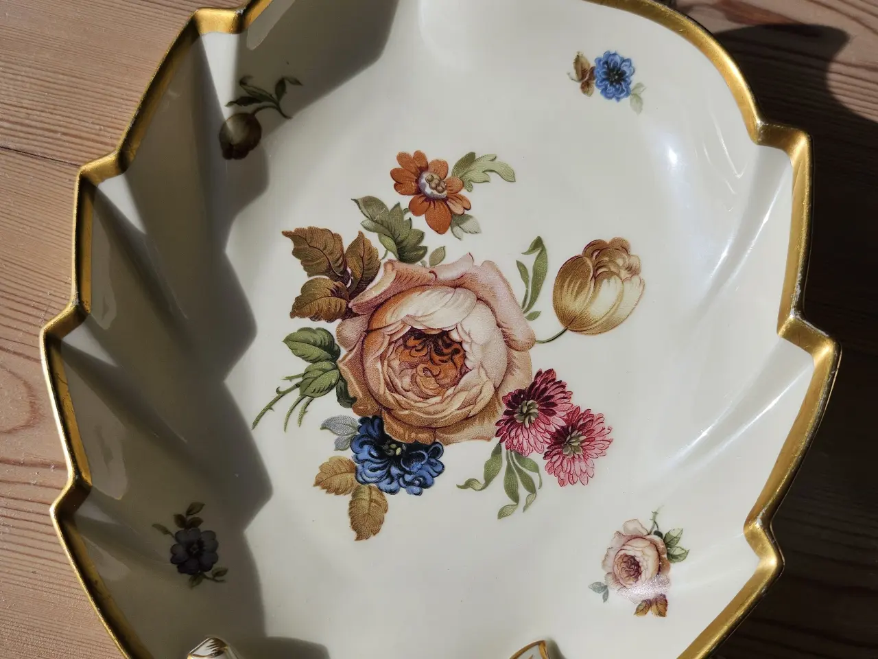 Billede 3 - Roseborg mokka sæt