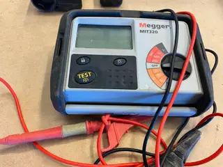 Isolations- & gennemgangstester MEGGER MIT320
