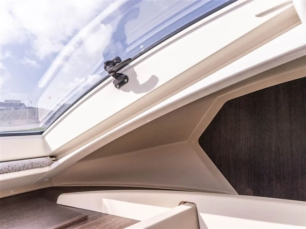 Billede 21 - 2020 - Benimar Tessoro T442 Kort vintervogn med automatgear og masser af plads