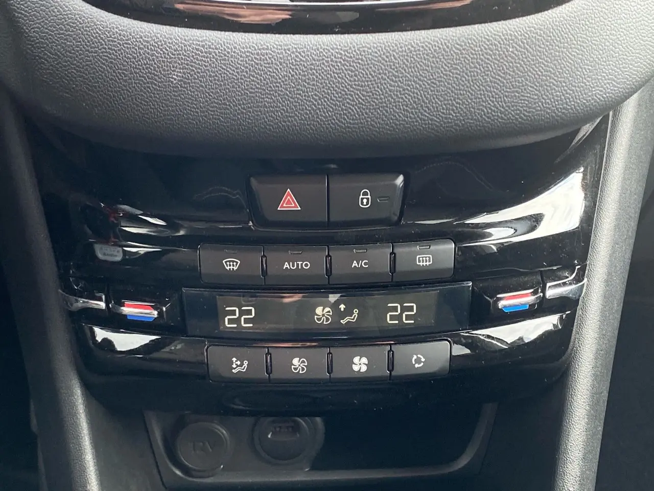 Billede 14 - Peugeot 208 1,5 BlueHDi Envy 100HK 5d