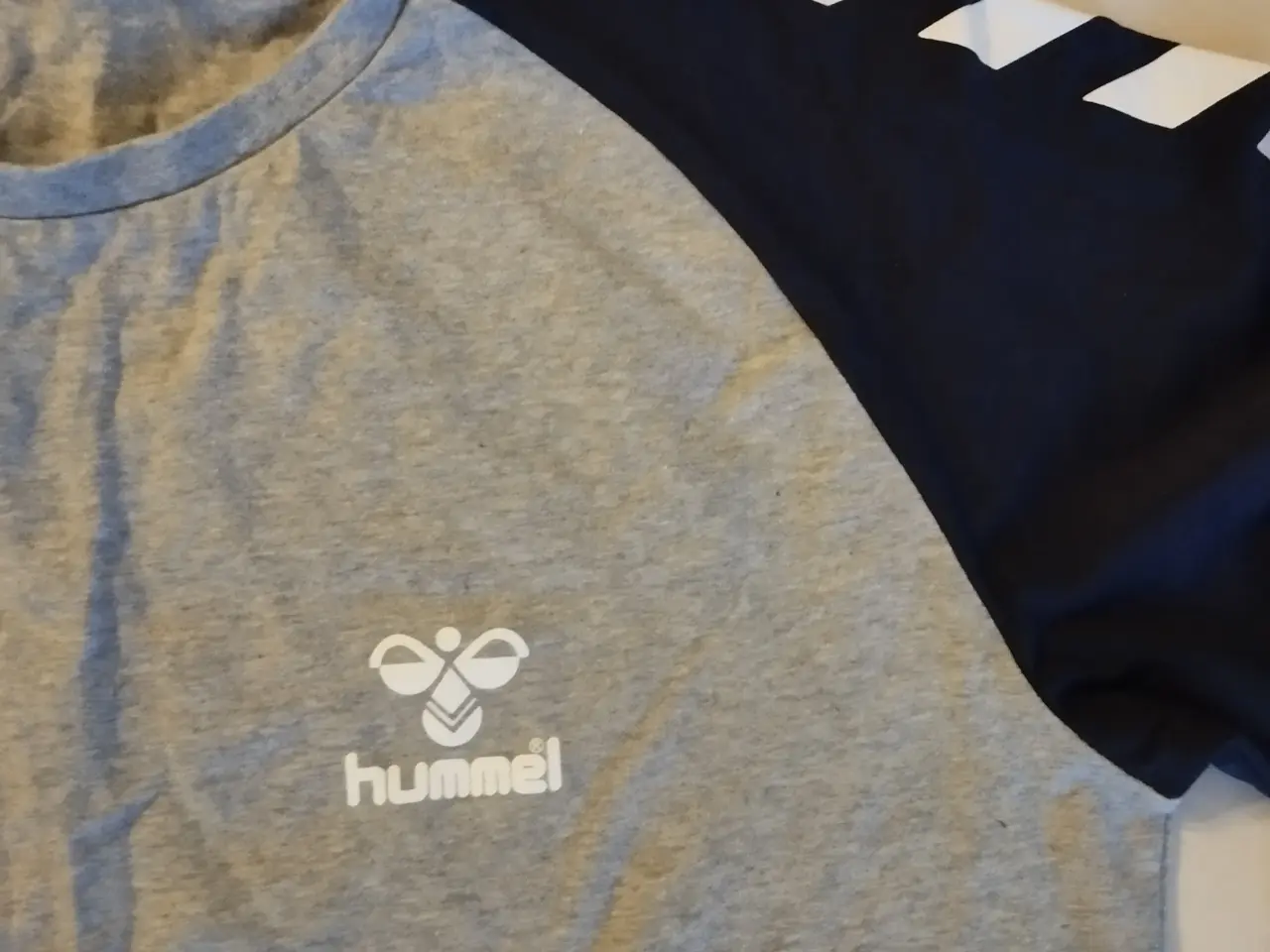 Billede 5 - HUMMEL fodboldtrøje