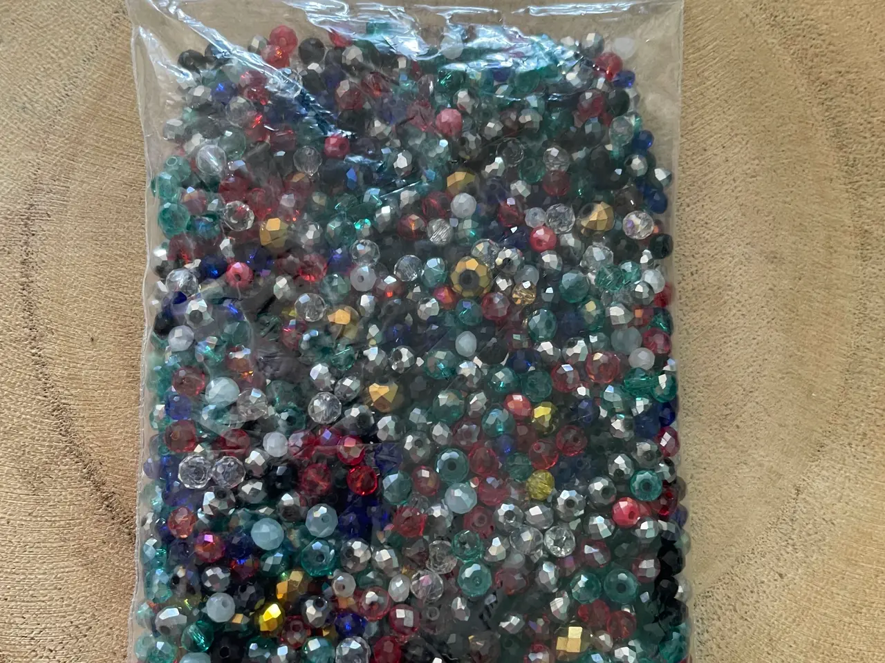 Billede 2 - Bitte små perler 