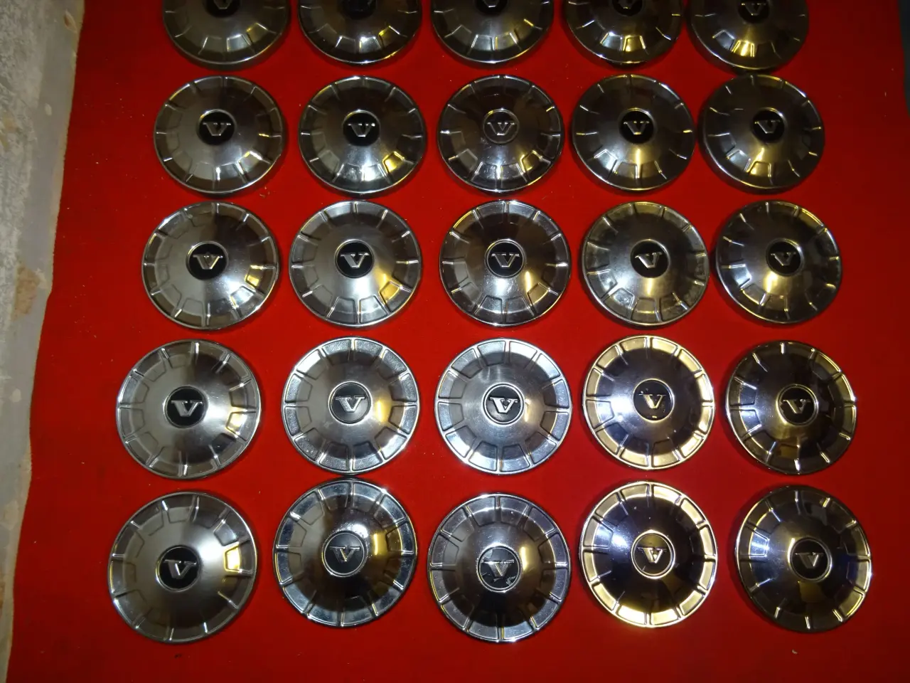 Billede 3 - Volvo 142-144-145-164 hjulkapsler
