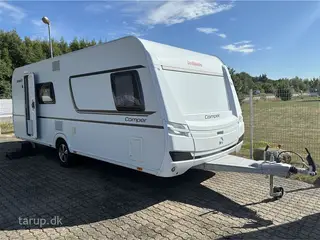 2023 - Dethleffs Camper 560 FMK    Kan opvejes til totalvægt 2000 kg. Dobbeltsengs- og køjevogn, mover, rundsidde-gruppe, Truma varme, 3-trins el-gulv-varme, stort kølesk.