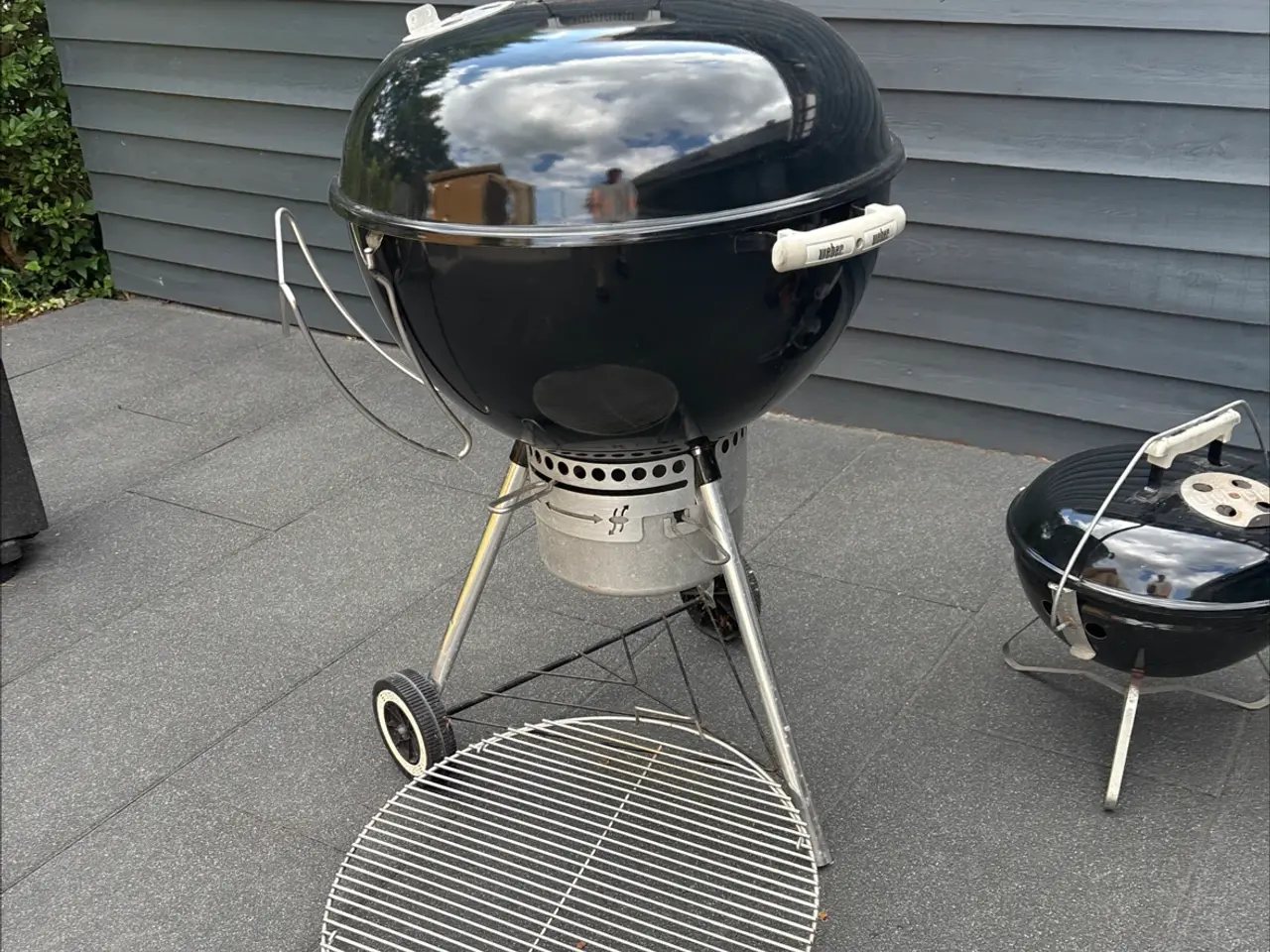 Billede 1 - Weber 57 cm kulgrill og Smokey Joe
