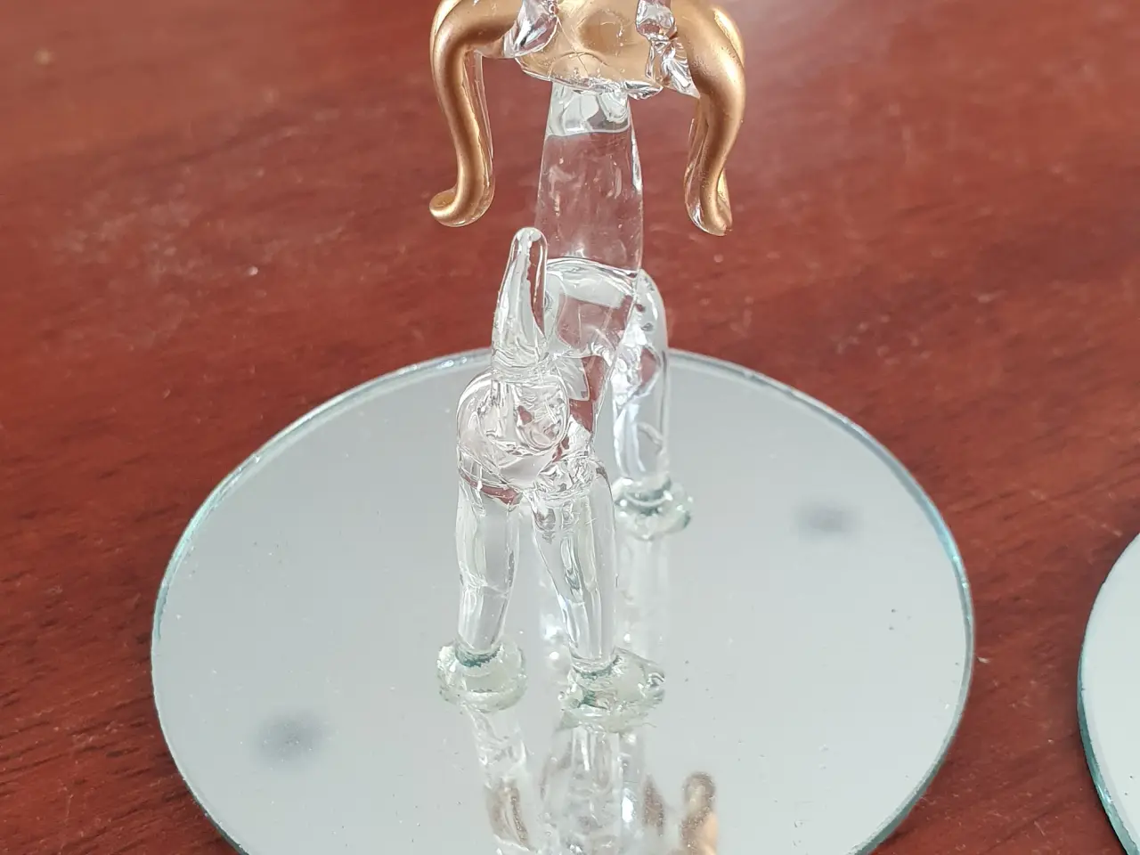 Billede 2 - Glas figur på spejlplade