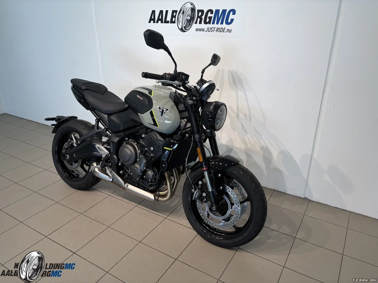 Billede 3 - Triumph Trident 660 Stone Gray