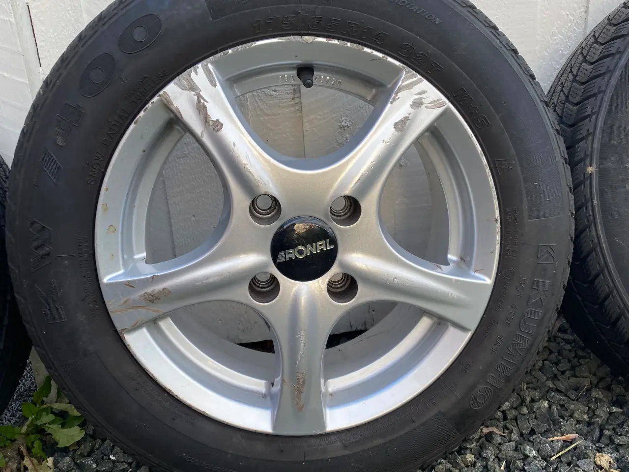 Billede 3 - KUMHO vinterdæk på alufælge i rigtig god stand 175