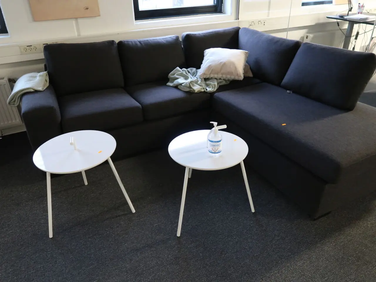 Billede 1 - Hjørnesofa med 2 stk. sofaborde