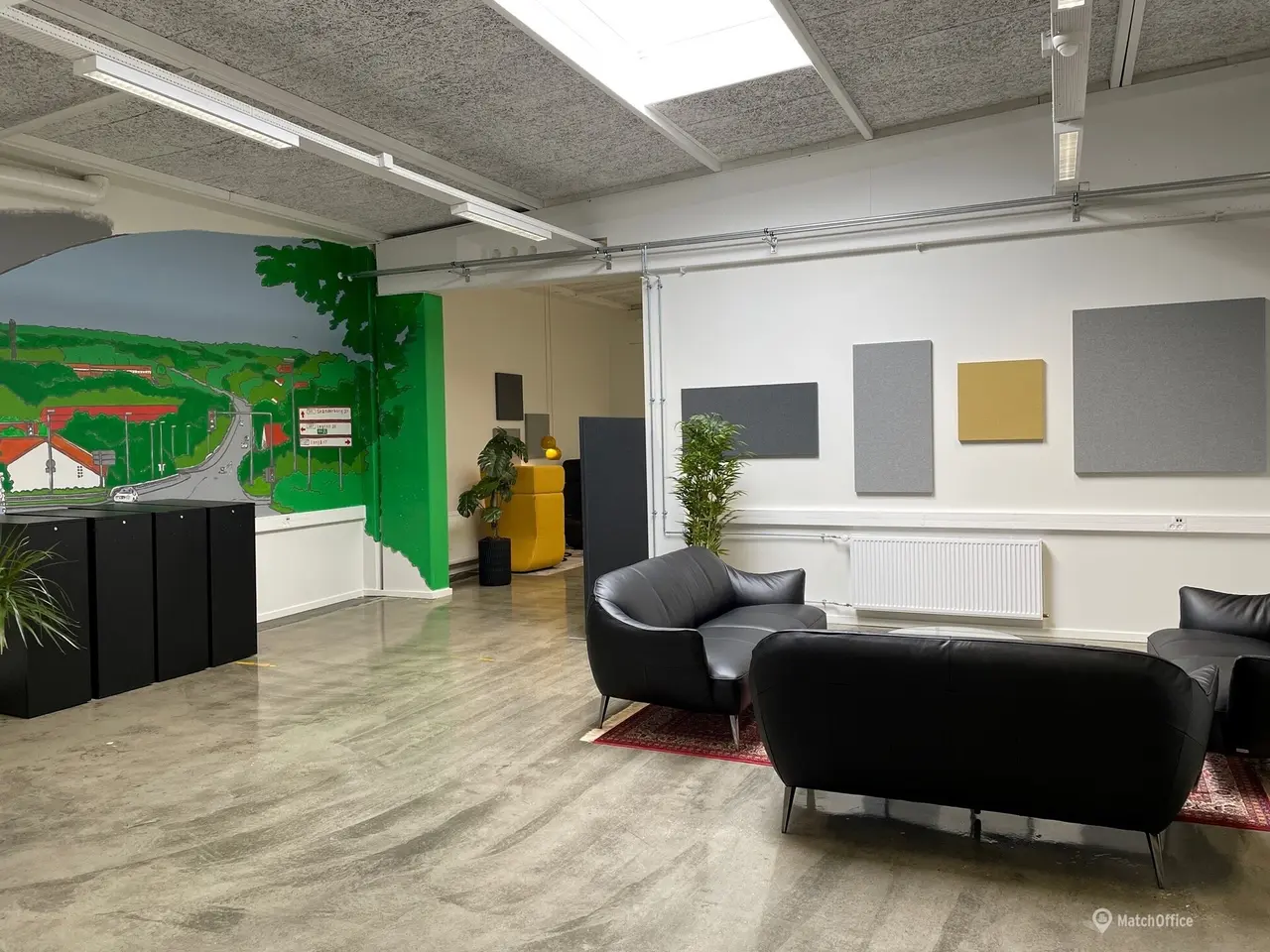 Billede 12 - Kontor i delvis åbent landskab. Fantastisk placering i bygningen.