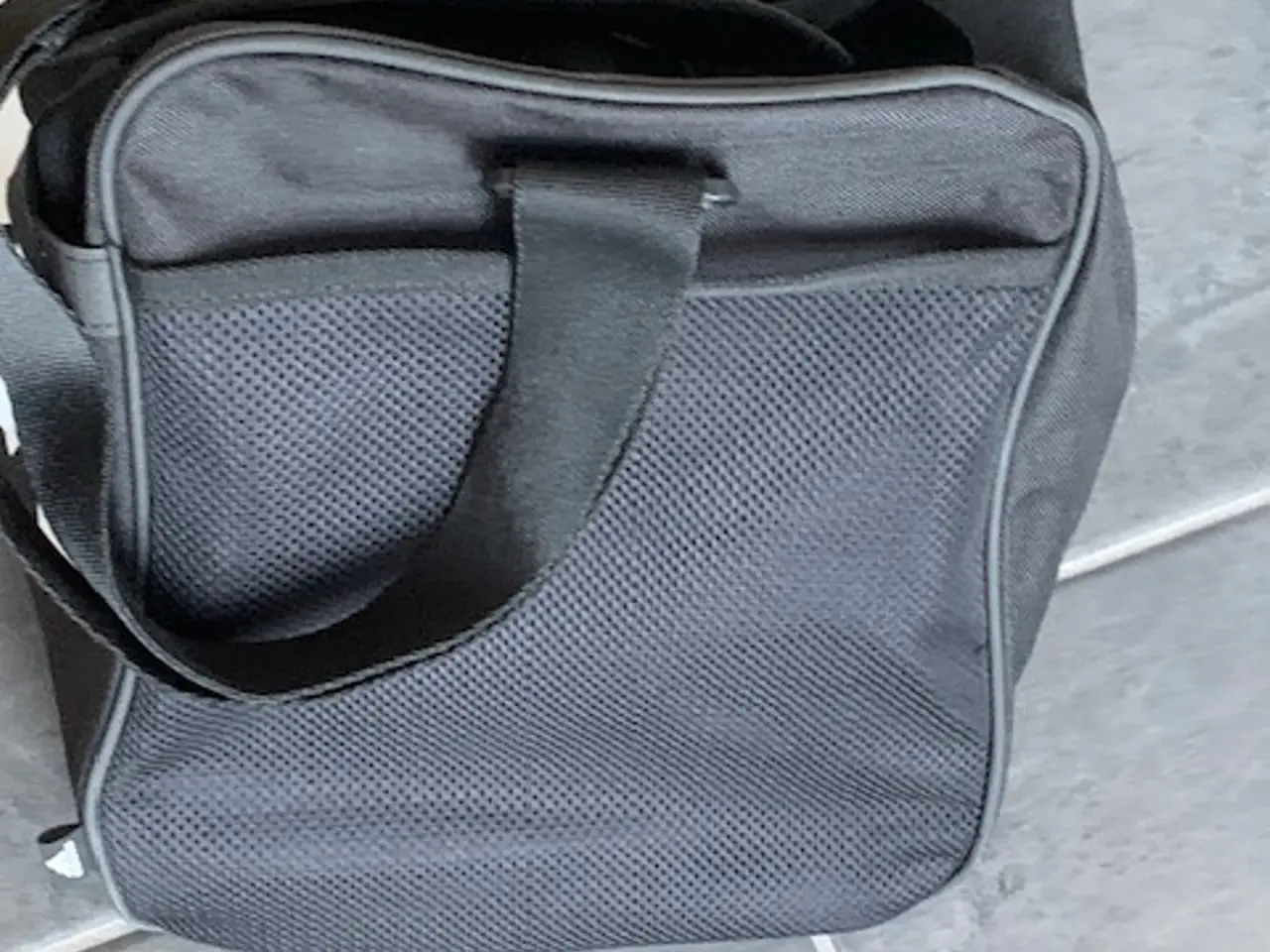 Billede 3 - Sportstaske / weekentaske Adidas - stor - som ny