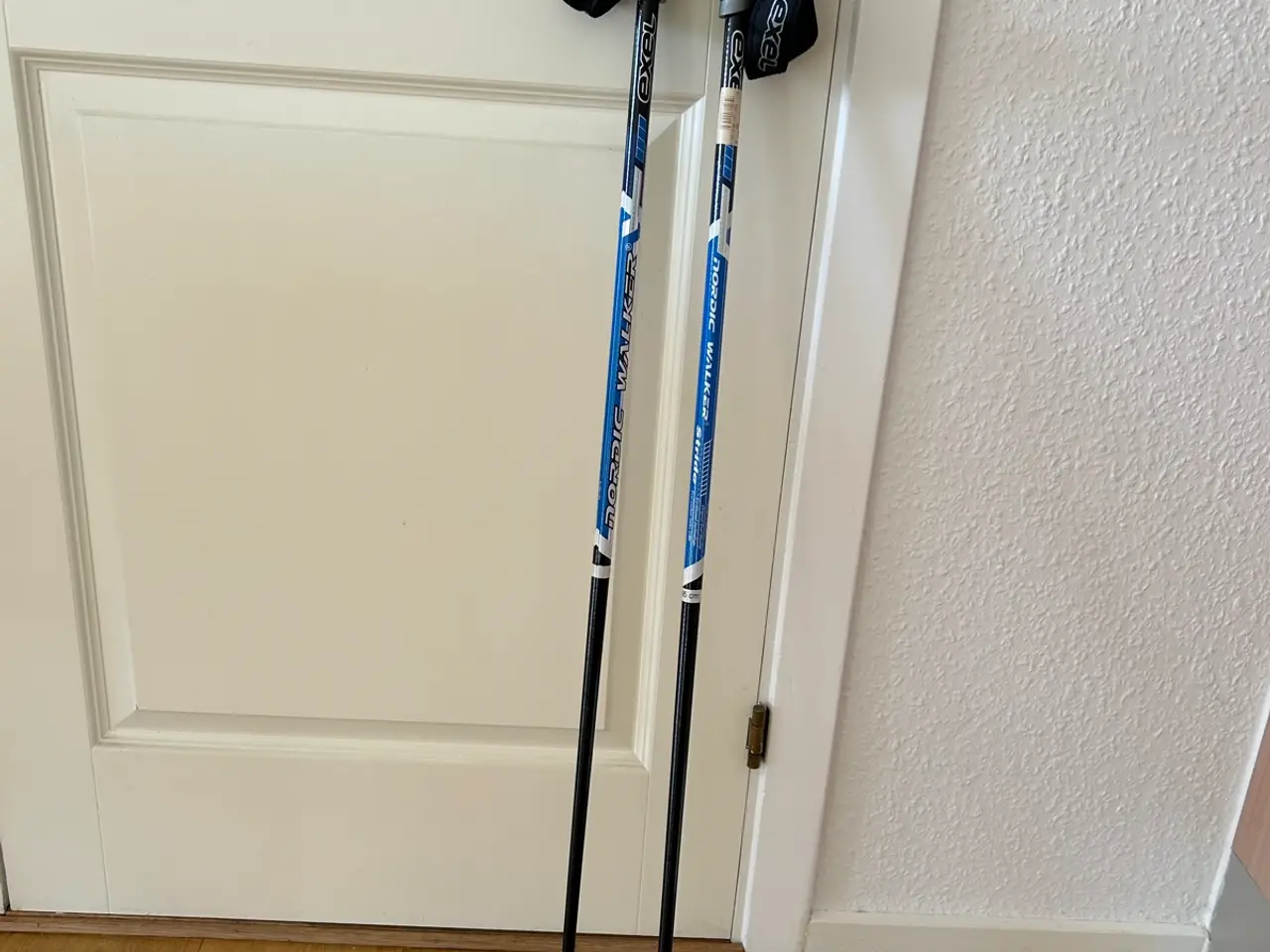 Billede 5 - Vandrestave 105 cm i justerbare