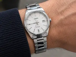 Casio herre armbåndsur