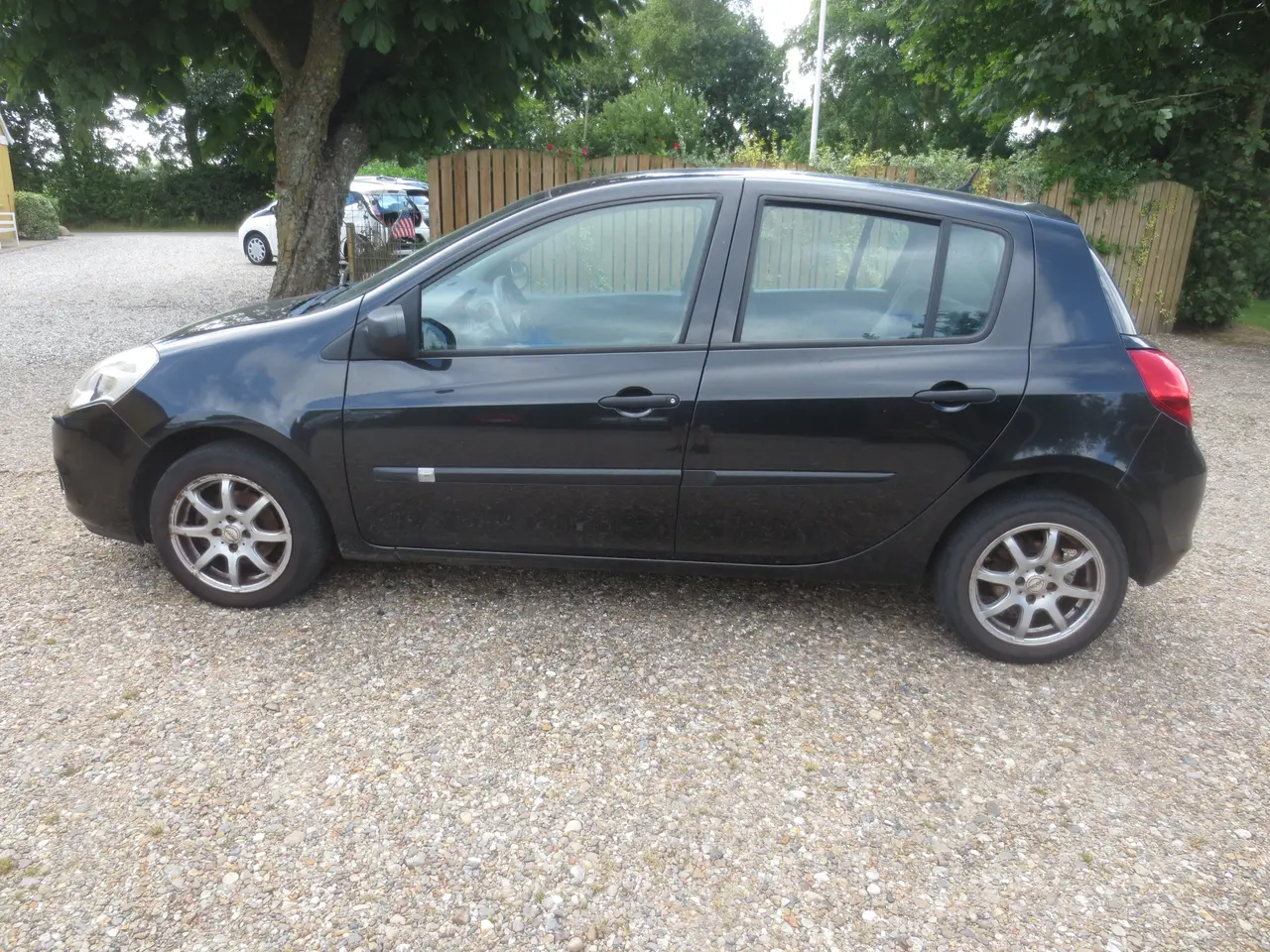 Billede 8 - Renault Clio 1.2 i År 11. Uden syn.