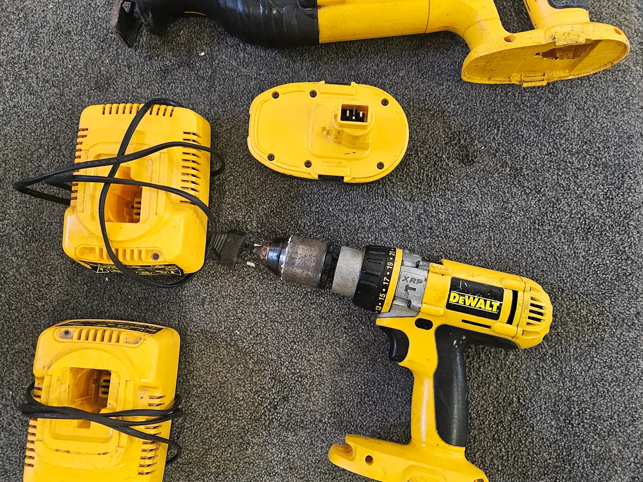 Billede 2 - Dewalt bore og bajonetsav 