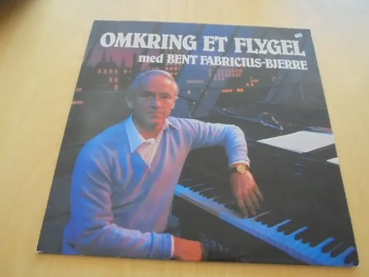 Billede 1 - LP - Bent Fabricius-Bjerre - Omkring et flygel
