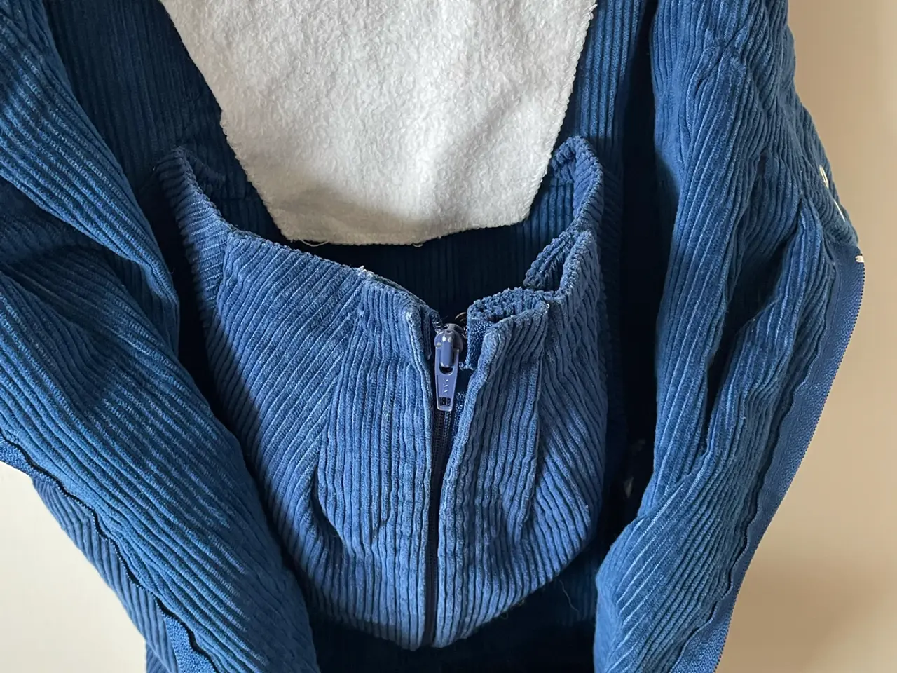 Billede 3 - Bæresele til baby og småbørn, Snugli i mellem blå.