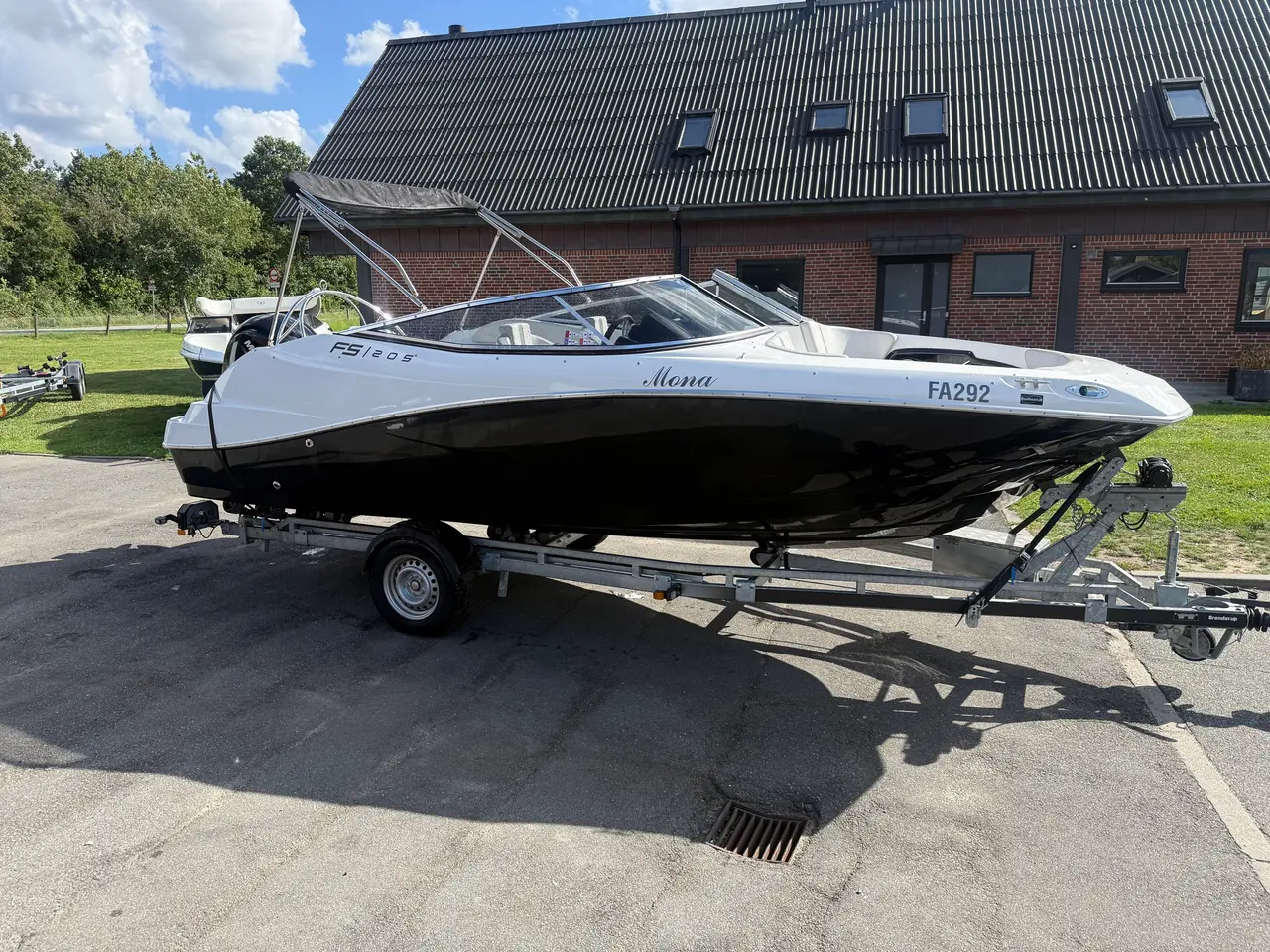 Billede 1 - FS Yacht 205BR med trailer el spil