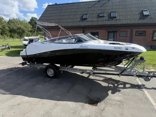 FS Yacht 205BR med trailer el spil