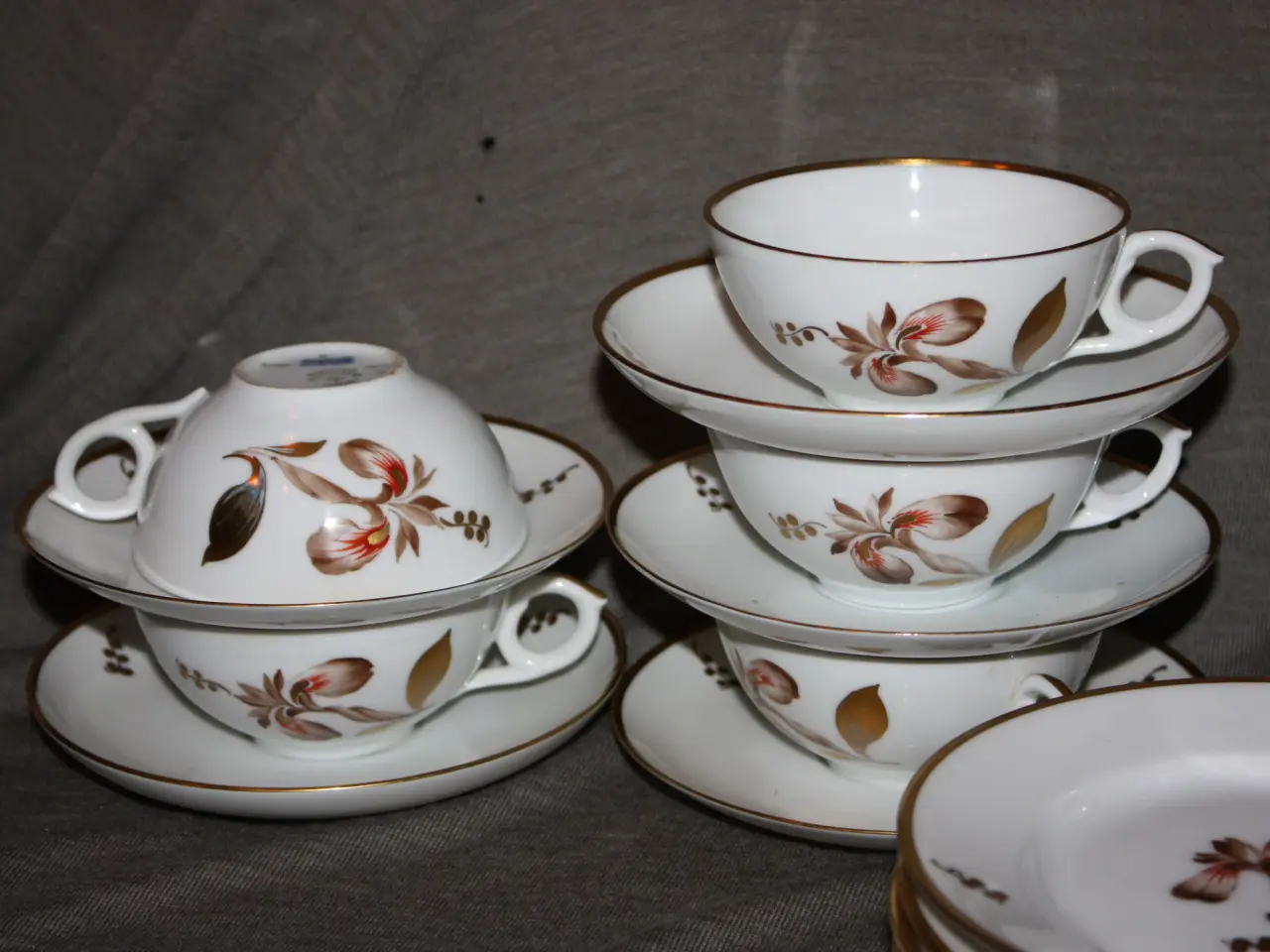 Billede 2 - Royal Copenhagen Brun Iris kopper