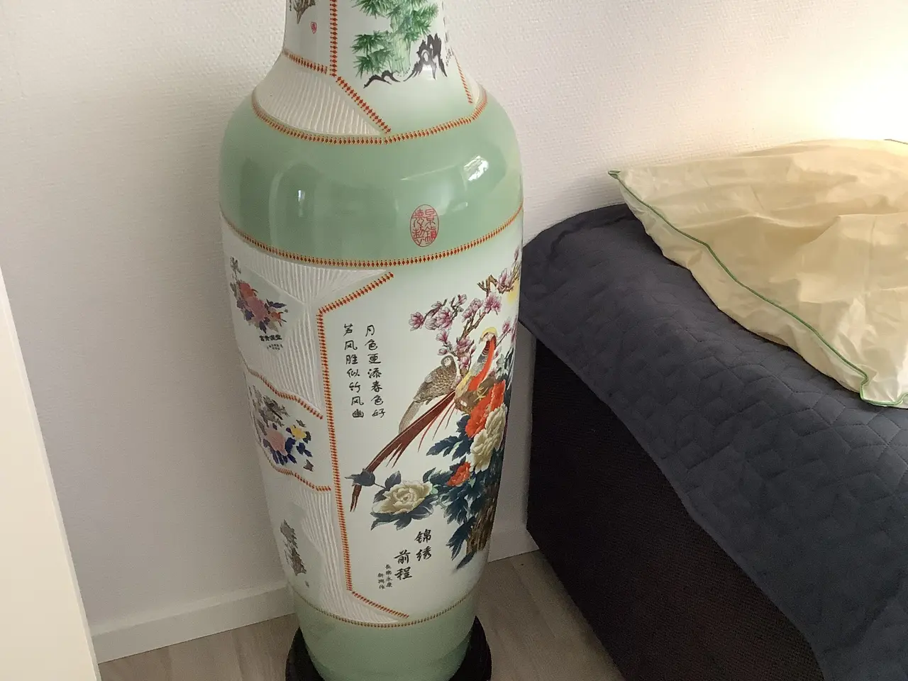 Billede 2 - Stor og imponerende kinesisk gulvvase i porcelæn
