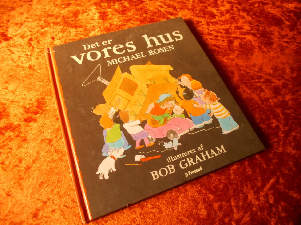 Billede 1 - Det er vores hus, Michael Rosen,