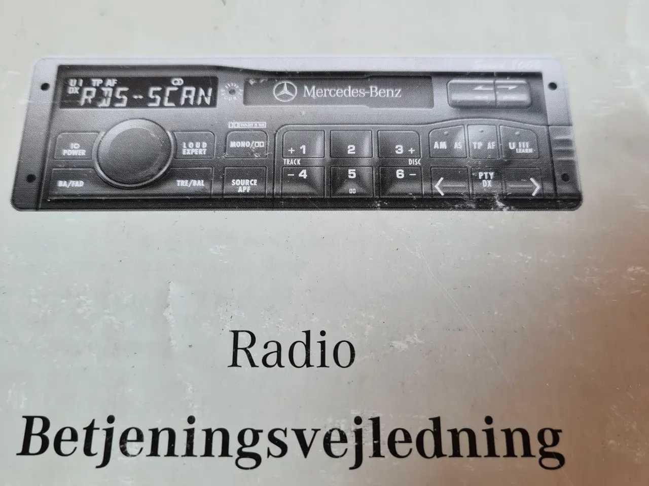 Billede 1 - Betjeningsvejledning Mercedes Radio