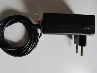 LED Driver YLS0301AA-E240080 24 Vdc 0.8A