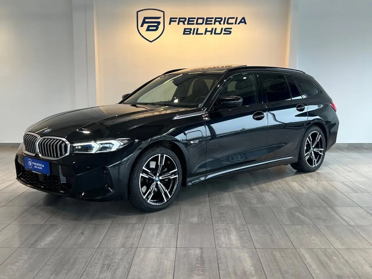 Billede 1 - BMW 330e 2,0 Touring M-Sport xDrive aut.