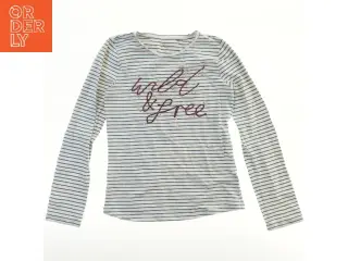 Langærmet stribet bluse med tekst fra John Lewis (str. 152)