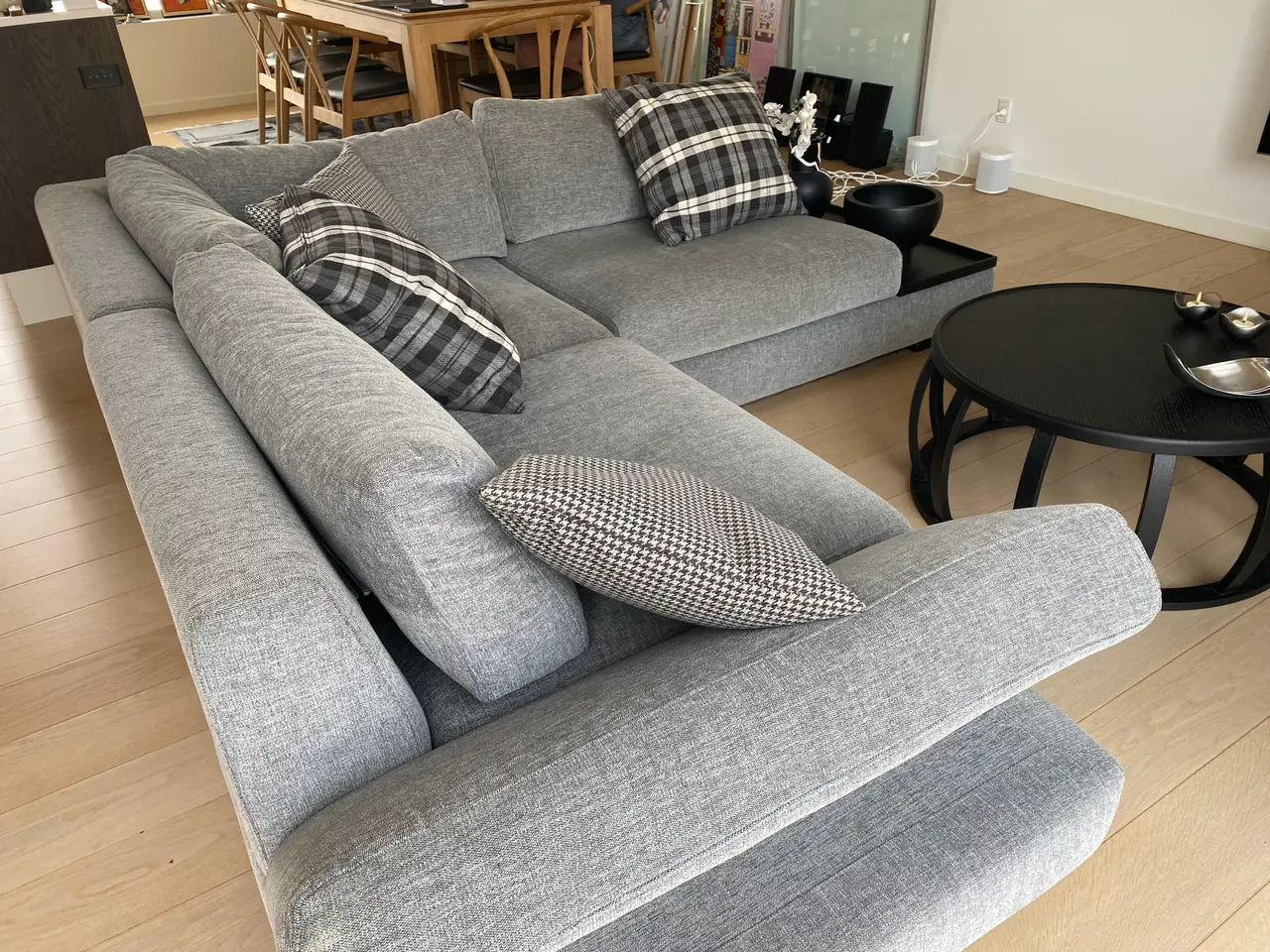 Billede 2 - Hjørnesofa i gråmeleret stof