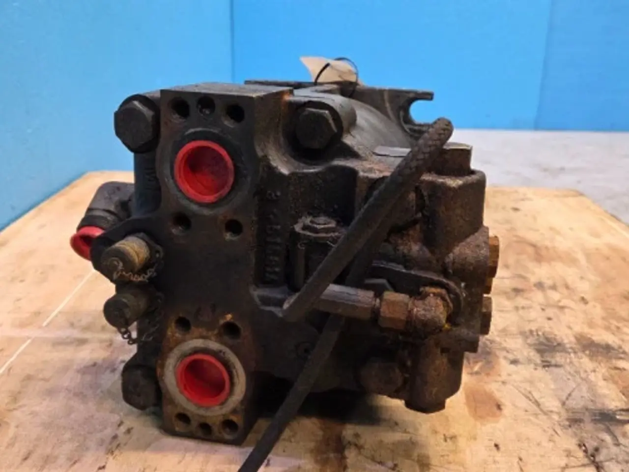 Billede 12 - New Holland CR9.90 Hydrostatmotor 84819681