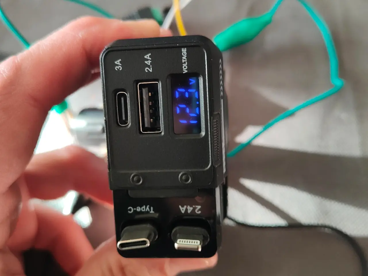 Billede 3 - En 4-i-1 bilopladeradapter