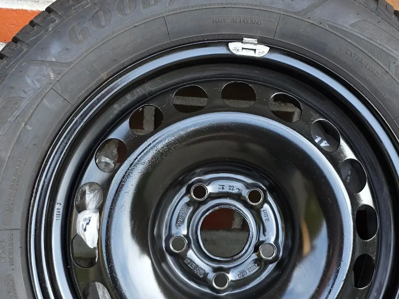 Billede 9 - Goodyear vinterdæk 16 tommer