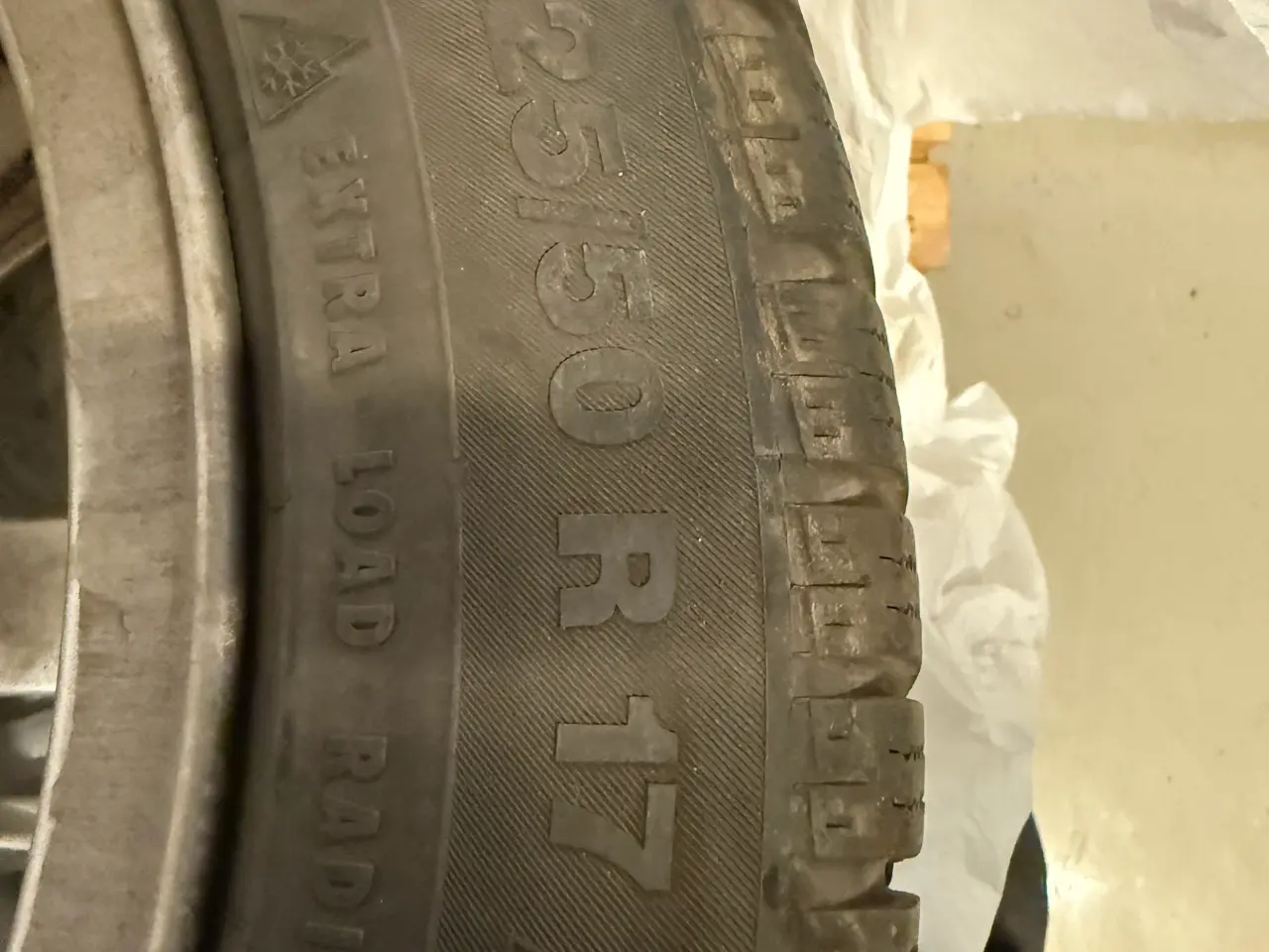 Billede 2 - Vinterdæk til BMW 225/50 R17 Fra Continental