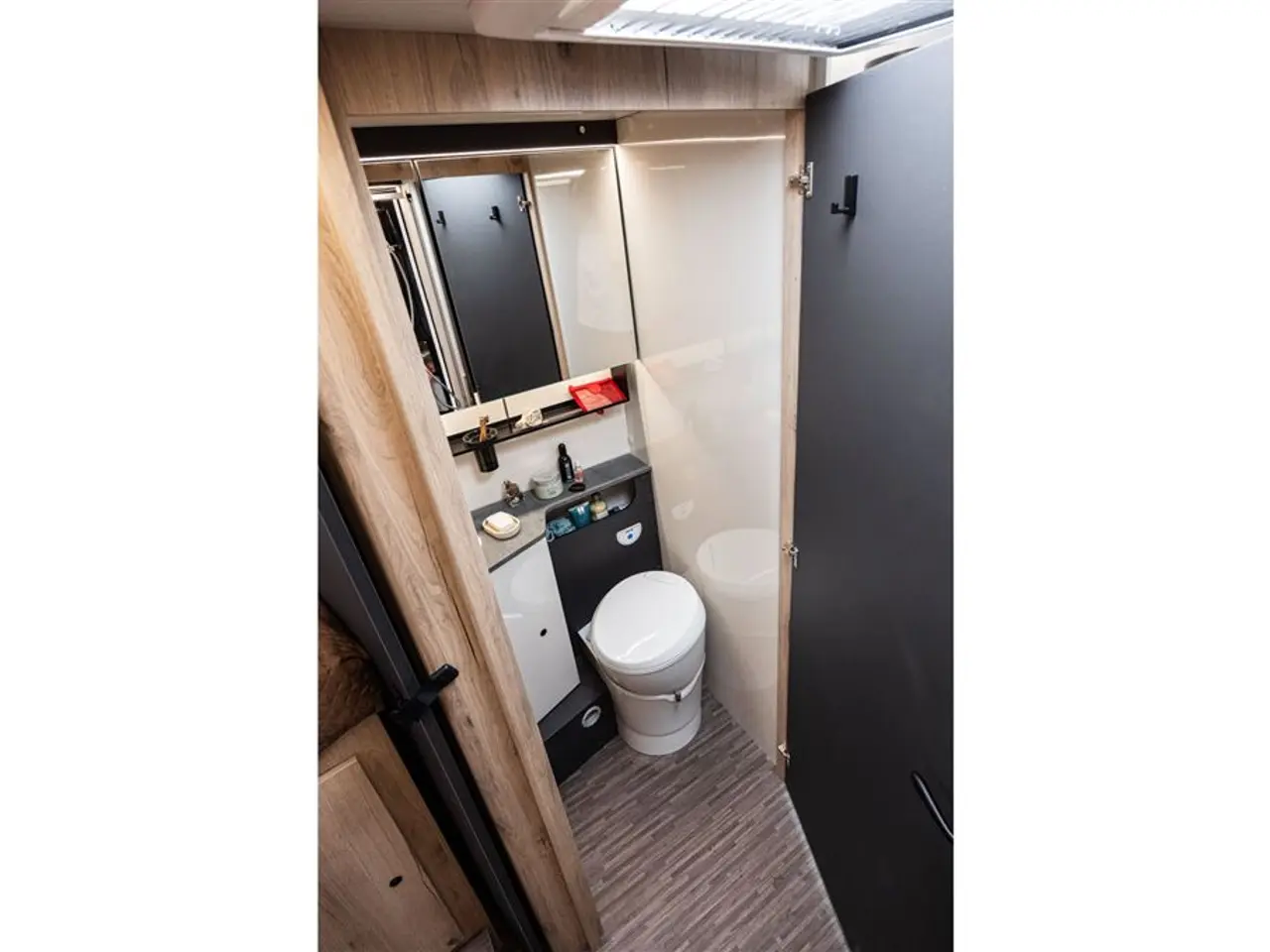 Billede 10 - 2026 - Elnagh T-Loft 532