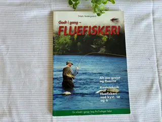Godt i gang - FLUEFISKERI  -  Niels Vestergaard
